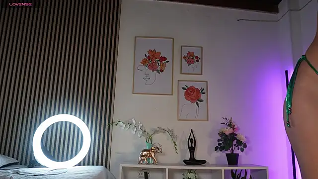 LillyDolls23 online show from April 14, 1:22 pm