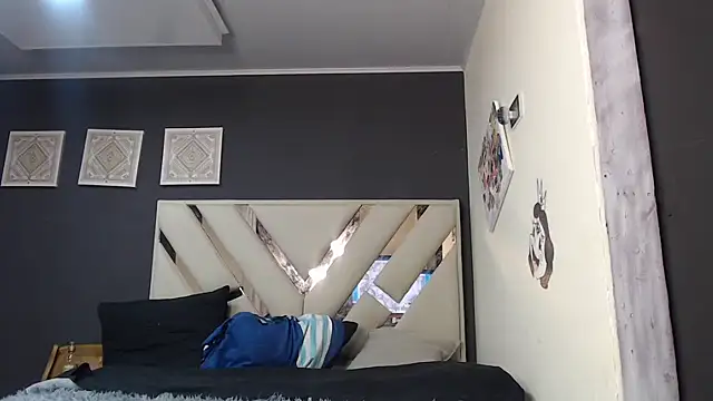 fairylatin222 online show from April 11, 11:25 am