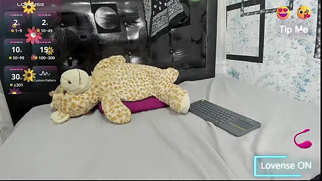 Cloee66 online show from September 27, 6:04 pm