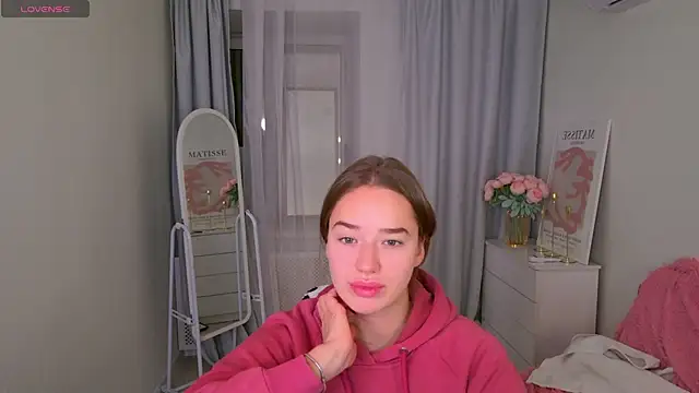 LovelyJessie online show from November 20, 1:45 pm