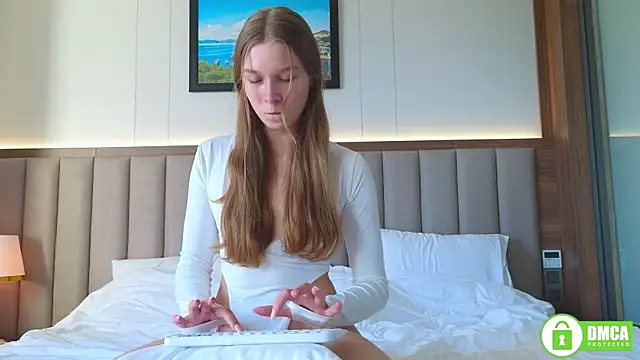 CutieBeauty online show from March 29, 8:24 am