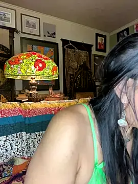 Snapshot of sexyasscougar chatting on September 27, 4:52 am sexyasscougar online show from September 27, 4:52 am