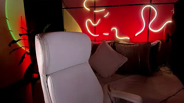 Gia Mazzon online show from February 23, 4:17 pm