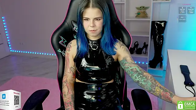 Snapshot of Latex_Kitty chatting on September 13, 2:25 pm Latex Kitty online show from September 13, 2:25 pm