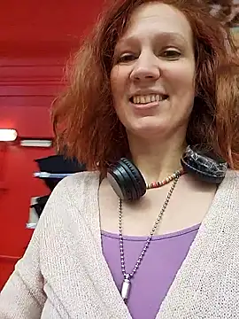 Exhibitionsplit online show from November 20, 11:44 am