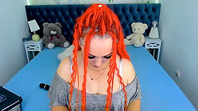 Snapshot of RedHeadBridget chatting on September 23, 5:05 am RedHeadBridget online show from September 23, 5:05 am