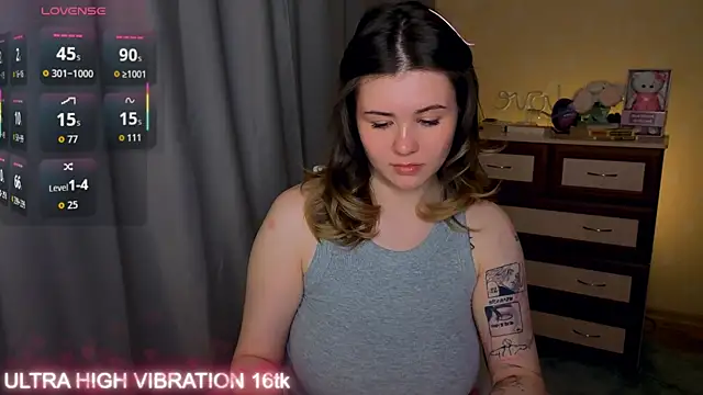 cutie mili online show from April 7, 2:08 pm