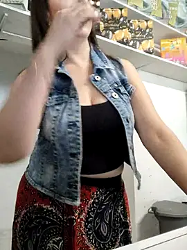 Snapshot of Mia_Novikov chatting on September 29, 4:56 pm Mia Novikov online show from September 29, 4:56 pm