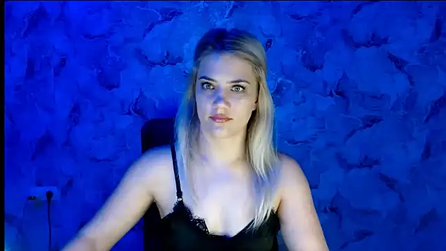 Snapshot of nika_gold1 chatting on October 13, 5:48 pm nika gold1 online show from October 13, 5:48 pm