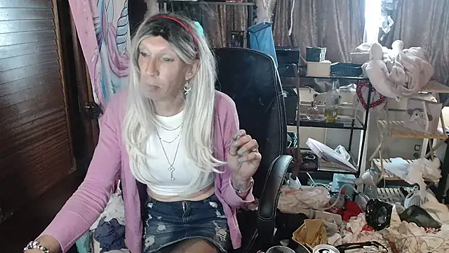 Ombeline1 online show from September 22, 1:20 pm