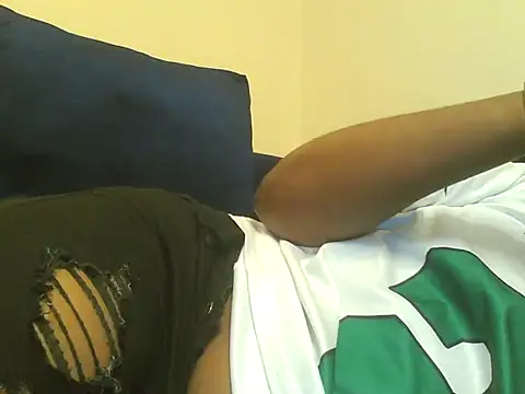 Snapshot of Sexy_Riri chatting on September 29, 6:57 pm Sexy Riri online show from September 29, 6:57 pm