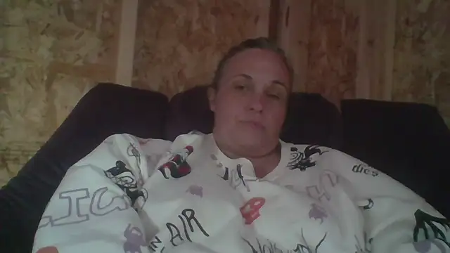 stellaquinn1775 online show from December 18, 6:45 pm