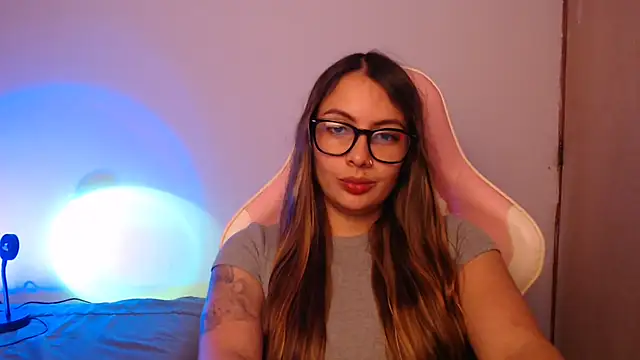 lalawhitte online show from October 29, 10:34 pm