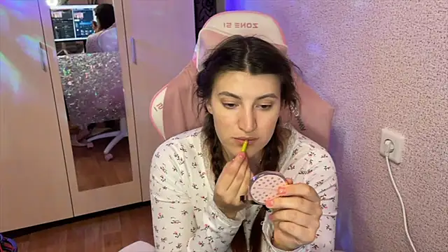 Katrin  kiss online show from February 4, 6:44 pm