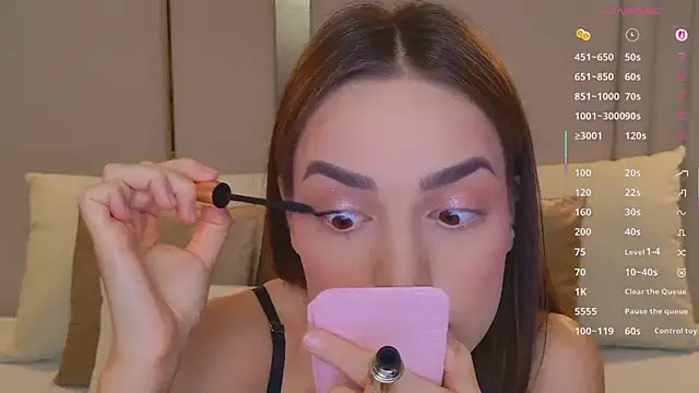 BellaHalles online show from February 19, 5:40 am