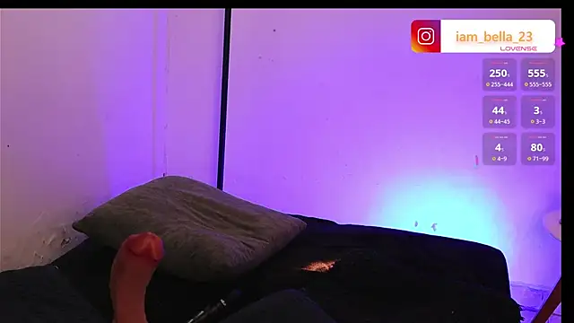 yourtoybella online show from October 28, 6:57 pm