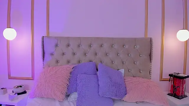 ivy collins online show from June 1, 9:27 pm