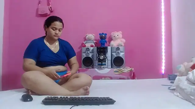 brunnette hot online show from August 4, 3:07 pm
