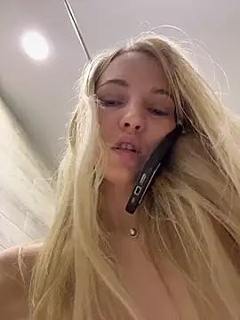 Adelina0001 online show from June 3, 4:02 am
