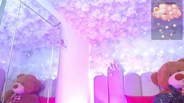 puca ebony online show from December 22, 4:32 pm