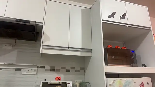 ChocolateCakeQueen online show from October 23, 1:33 am