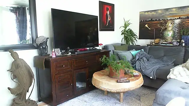 CeceilaMoon online show from November 16, 5:35 pm