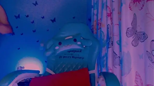 NicolleTaylor online show from April 3, 11:58 pm