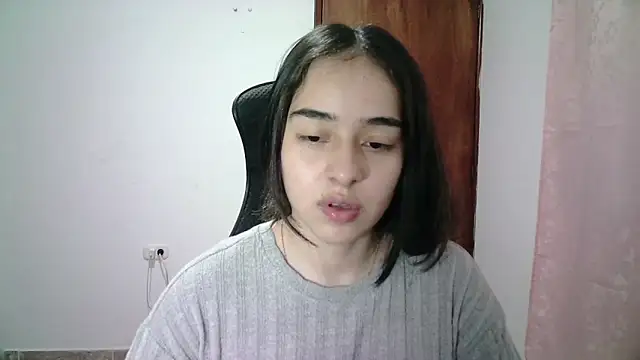 Snapshot of aineangeel chatting on October 12, 12:46 am aineangeel online show from October 12, 12:46 am