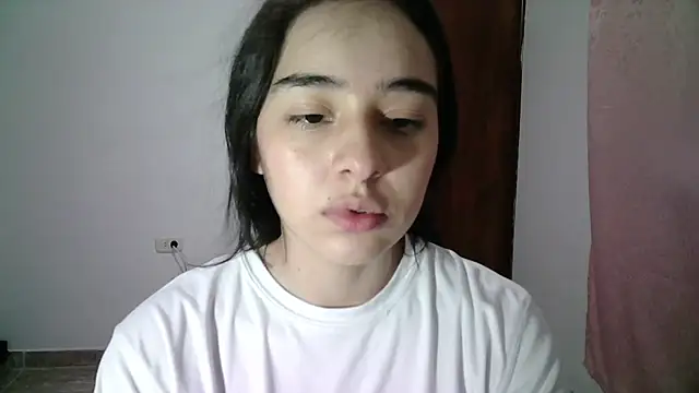 Snapshot of aineangeel chatting on October 7, 1:21 am aineangeel online show from October 7, 1:21 am