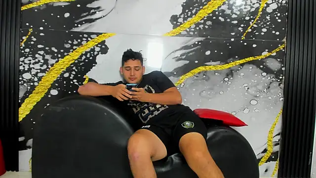 sweethot    online show from September 9, 2:28 pm