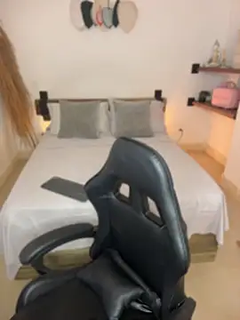 annyfosterr online show from June 26, 9:16 pm