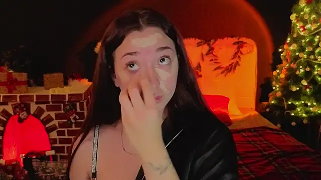 YasmineWest online show from December 15, 1:55 am