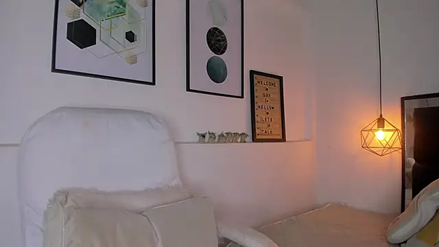 amysc online show from November 29, 2:10 pm