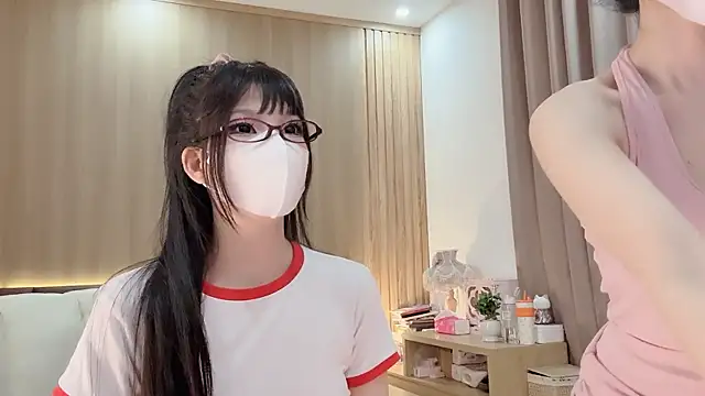 Jennie Spa online show from May 25, 2:49 pm