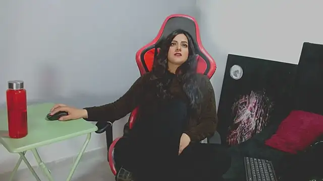 Noamartin  online show from April 18, 3:42 am