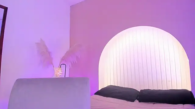 martina duque  online show from March 19, 5:39 pm