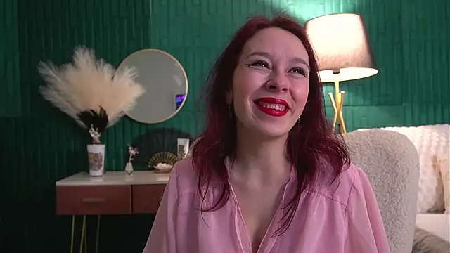 HaileyMoonn online show from February 6, 4:49 am