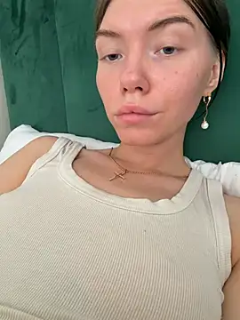 Lisaaa Alisa online show from April 14, 8:58 am