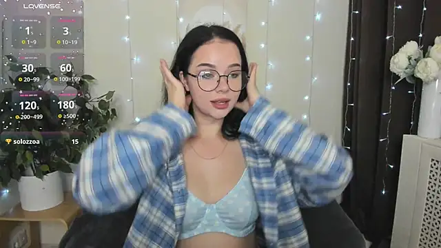 Snapshot of Lori__Hell chatting on October 12, 2:47 am Lori Hell online show from October 12, 2:47 am