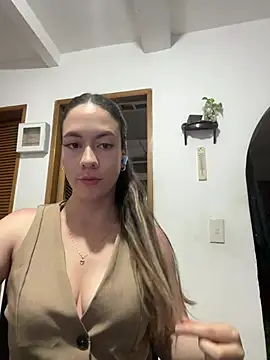 ImAlicee online show from April 1, 10:51 pm