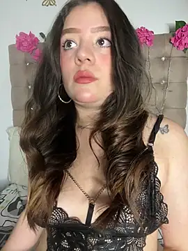 Jullieetta online show from February 27, 11:37 pm