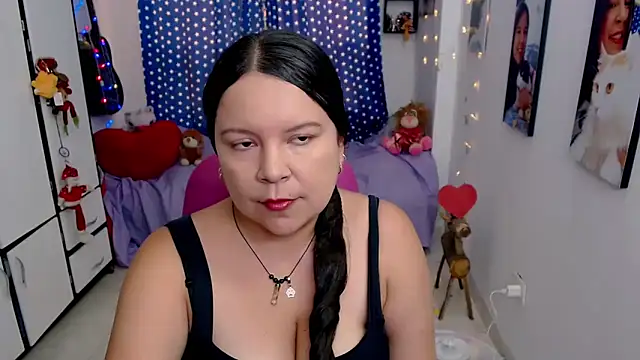 claryssa  online show from February 11, 9:27 pm