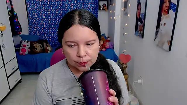 claryssa  online show from March 9, 9:29 pm