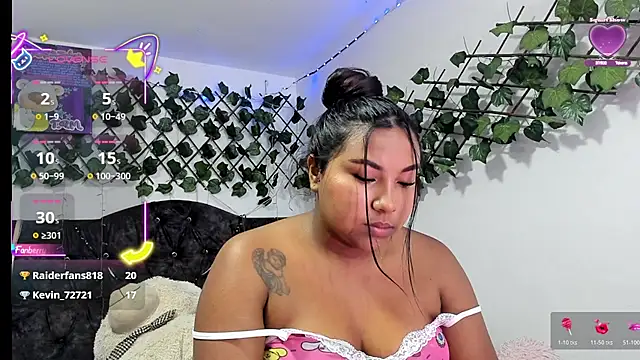 PaulinaSwan online show from November 6, 5:02 am