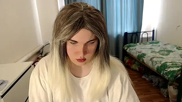 EvaMiron online show from April 14, 10:37 am