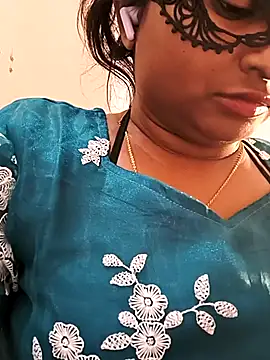 FANTASY QUEEN 07 online show from October 7, 7:51 pm