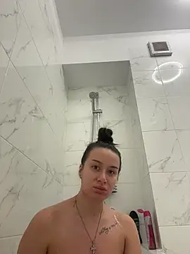 vixennn online show from October 28, 3:40 pm