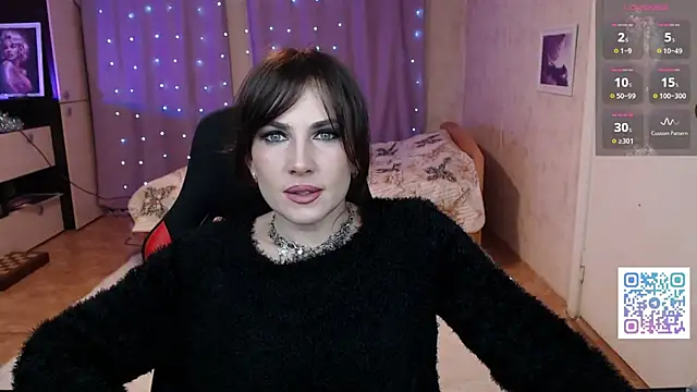 Daniela Cooperr online show from April 18, 7:07 pm