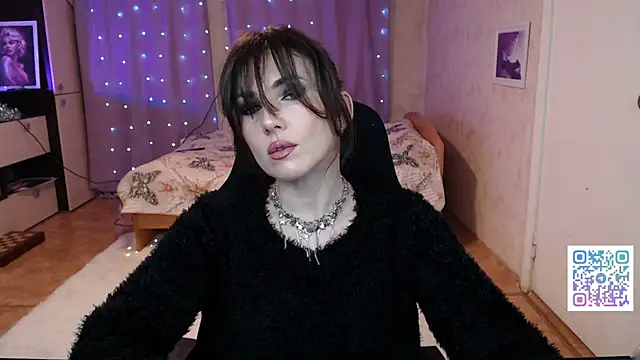 Daniela Cooperr online show from April 18, 6:10 pm