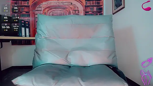 Amanda Cax online show from February 7, 7:40 pm